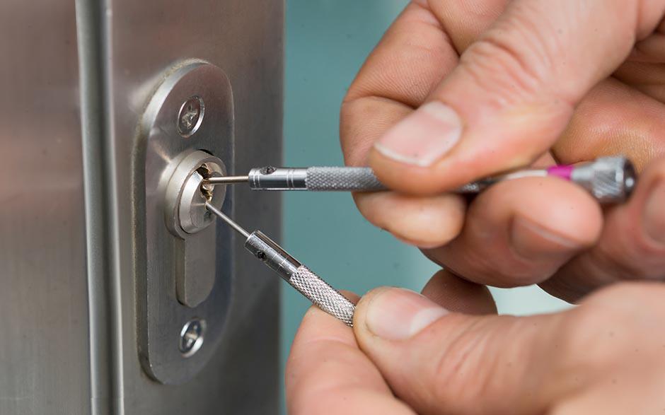 changer une serrure de porte Levallois-Perret
