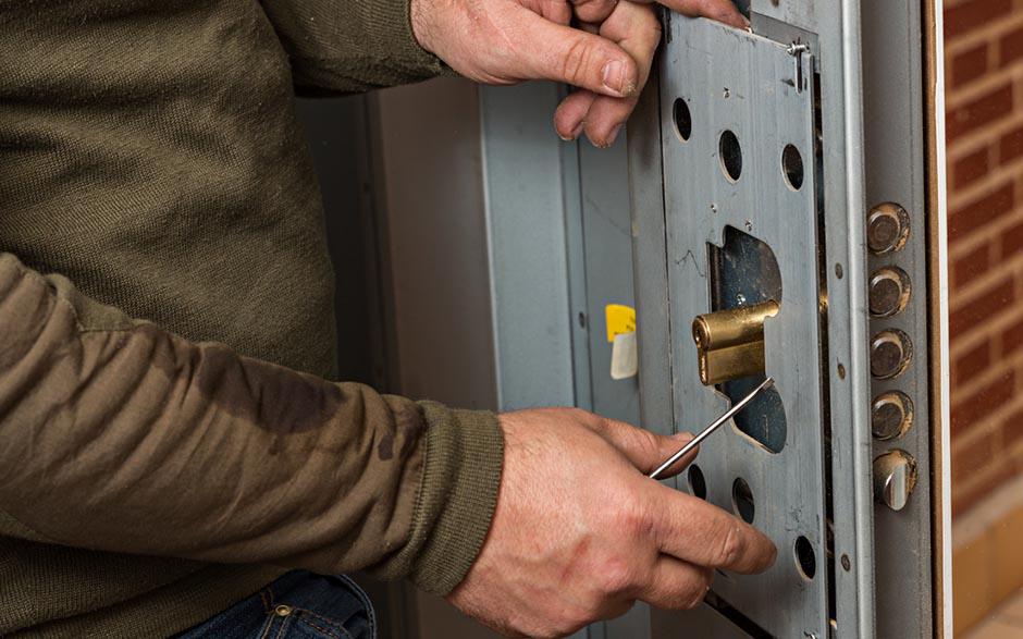 changer serrure porte Levallois-Perret